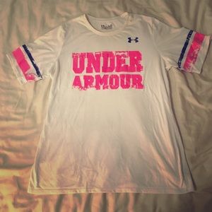 Under Armour Women’s T-shirt NWOT sz LRG
